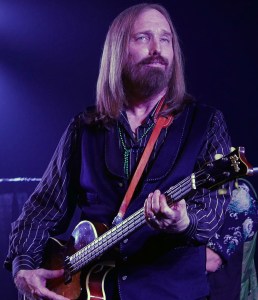 Tom_Petty_2016_-_Jun_20